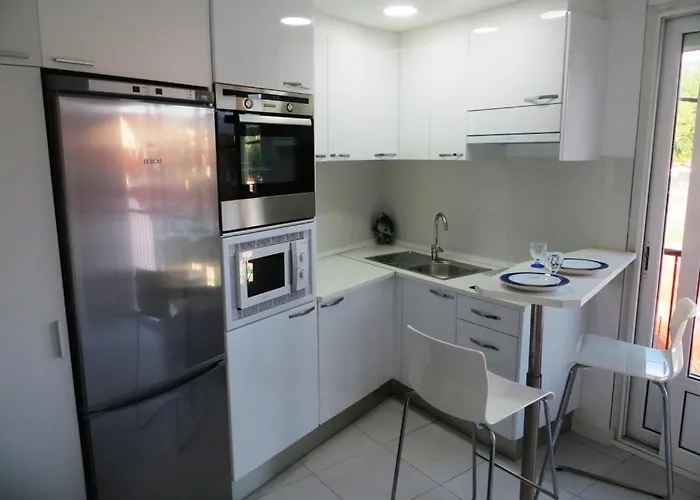 2 Pièces Au Centre De Hendaye-plage *