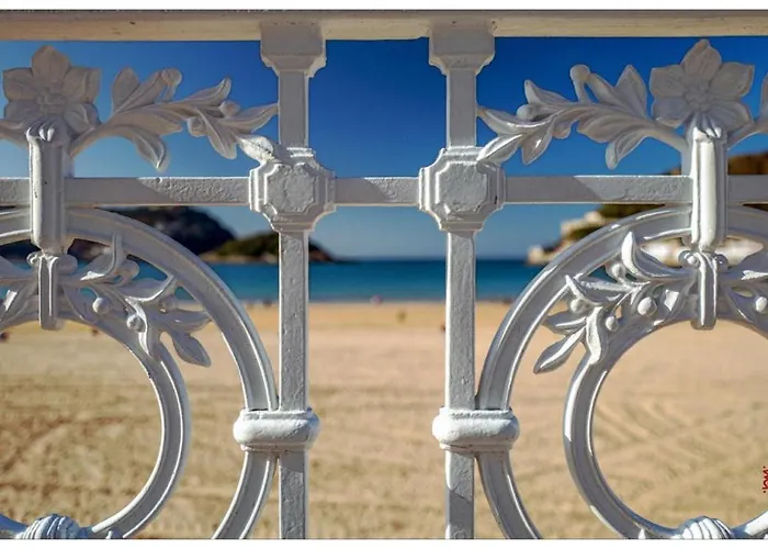 2 Pièces Au Centre De Hendaye-plage *